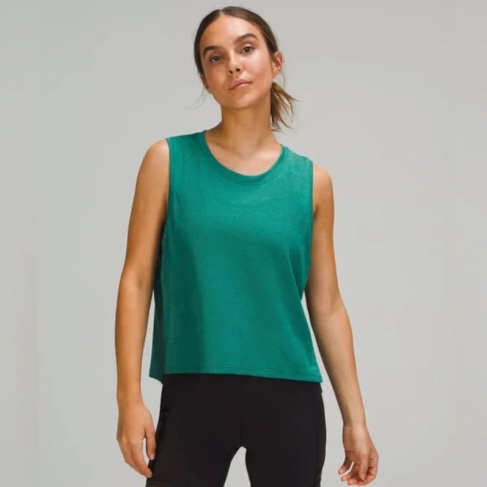 LULULEMON Train to Be Tank Top in color "Tidewater Teal" (size 4)